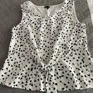 Ladies lp top Talbots sleeveless white and black